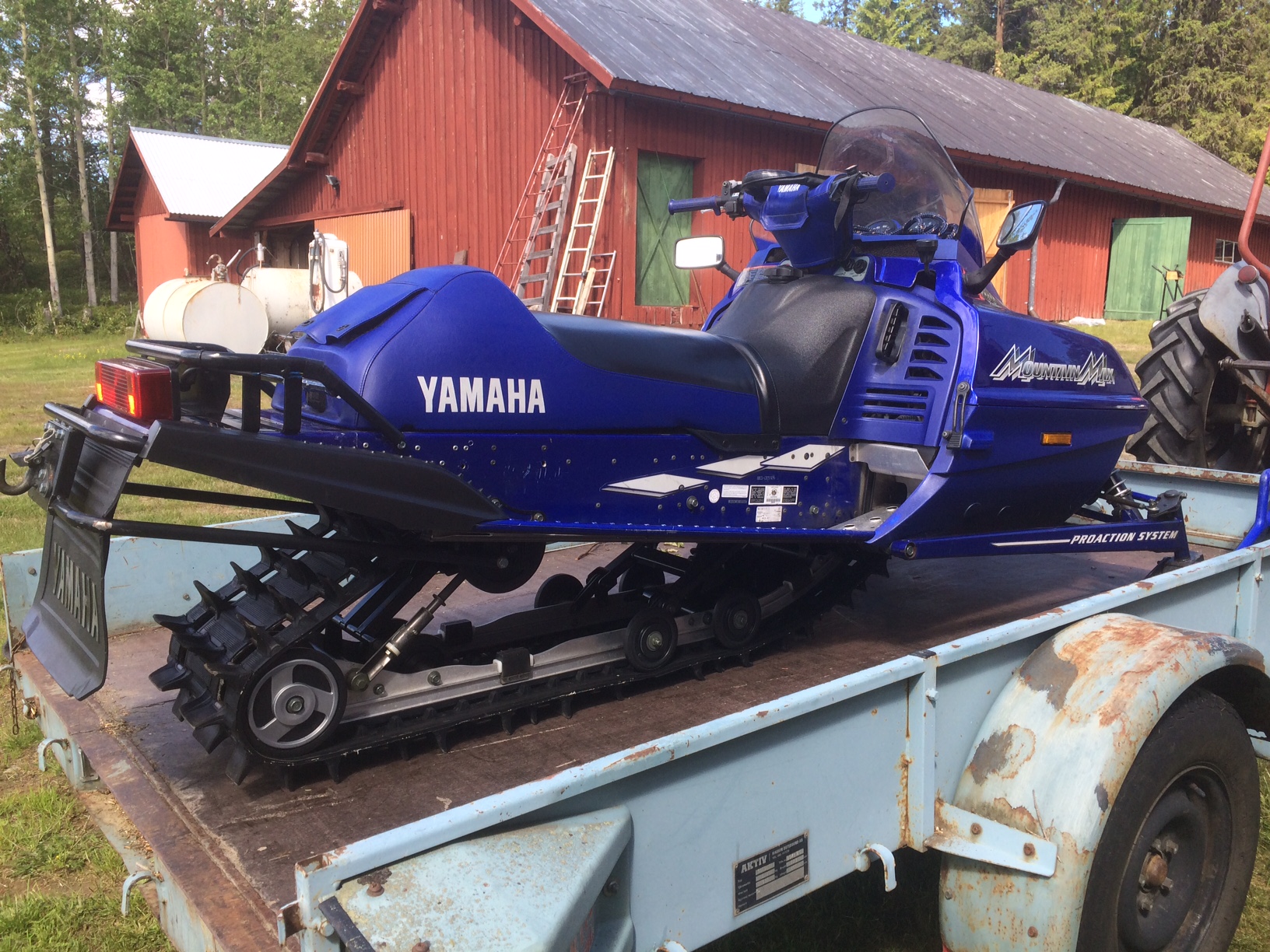 MM700.jpg